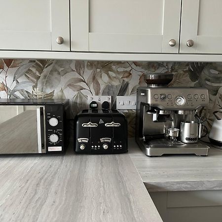 Stunning 2 Bedroom Apartment グラスゴー エクステリア 写真