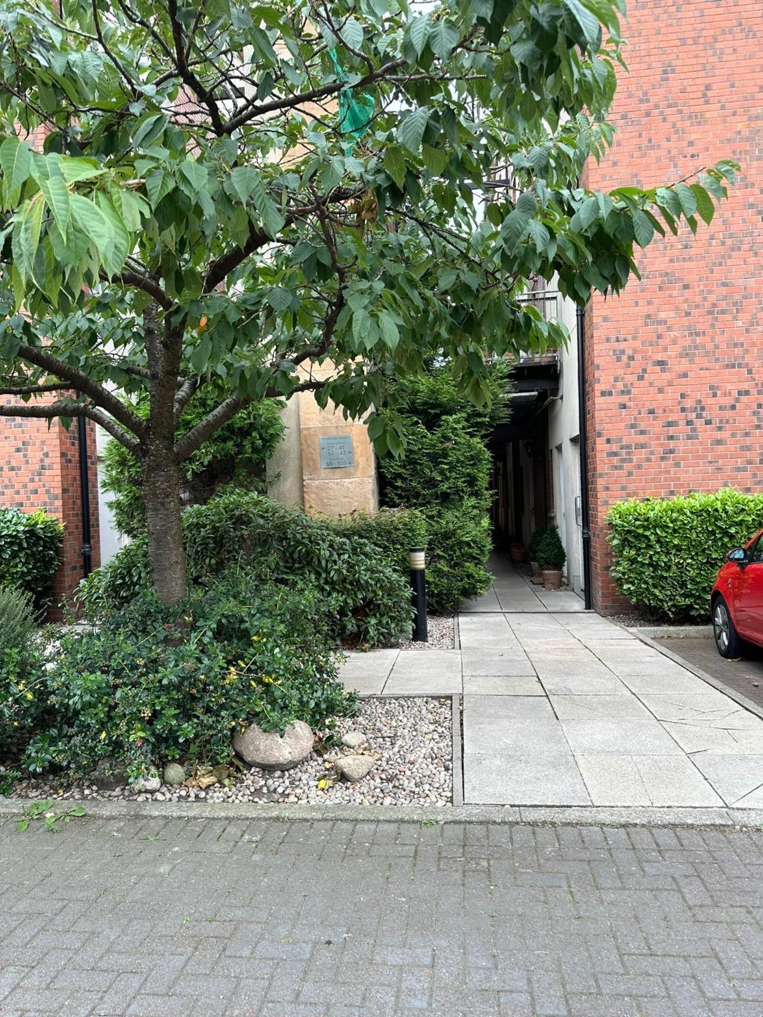Stunning 2 Bedroom Apartment グラスゴー エクステリア 写真